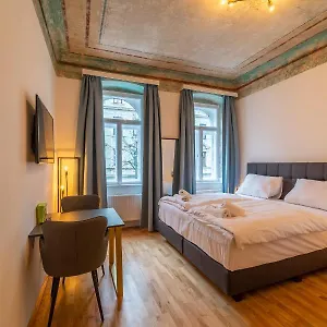 Josef's I Renaissance Apartment