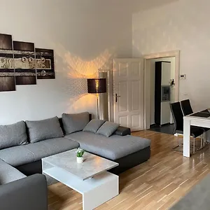 Appartamento Near Yppenplatz & Brunnenmarkt, Vienna