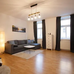 Cozy 2 - Enjoy Viennas Spring Vibes Apartment